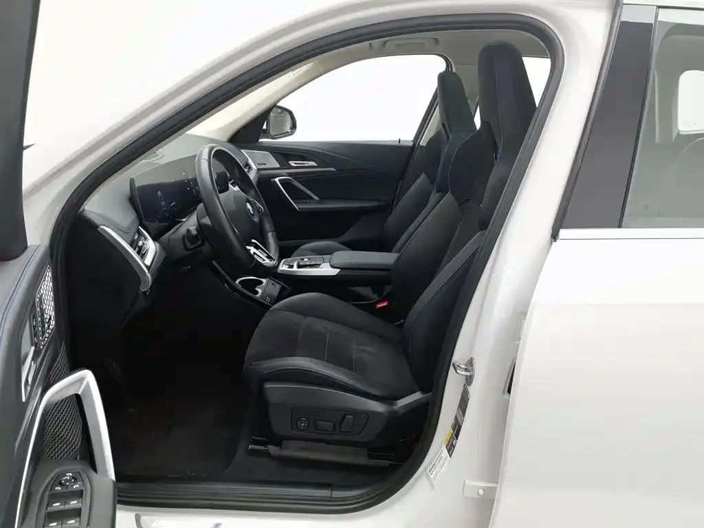 BMW iX1 2023 из CN, фото 10