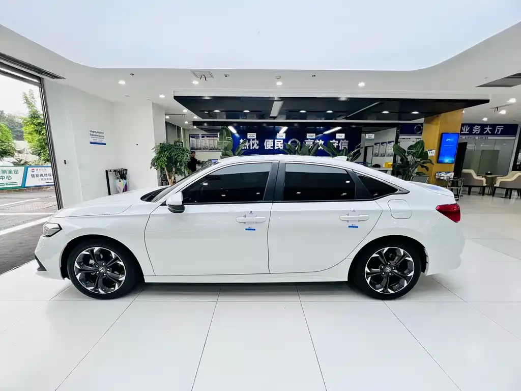 Honda Civic — фото 5