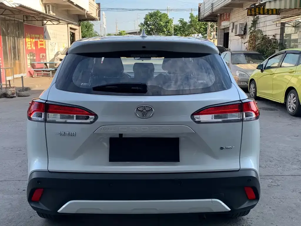 Toyota Corolla Cross — фото 8