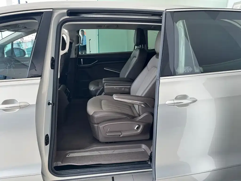 Volkswagen Viloran 2023 из CN, фото 4