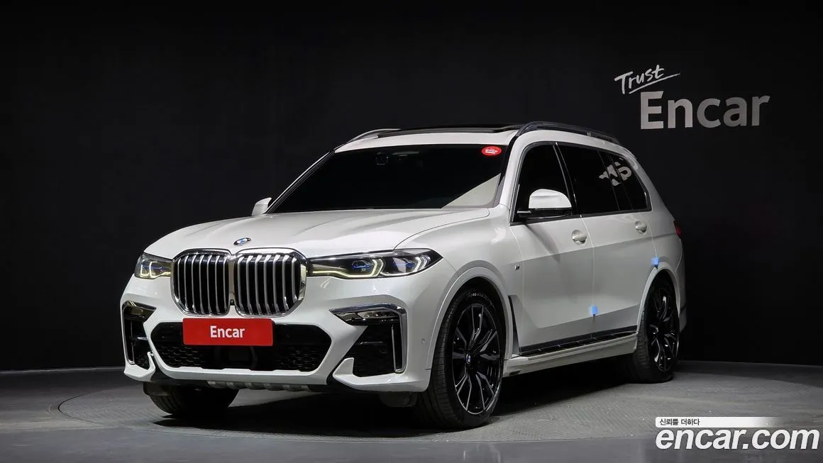 BMW X7 — фото 1