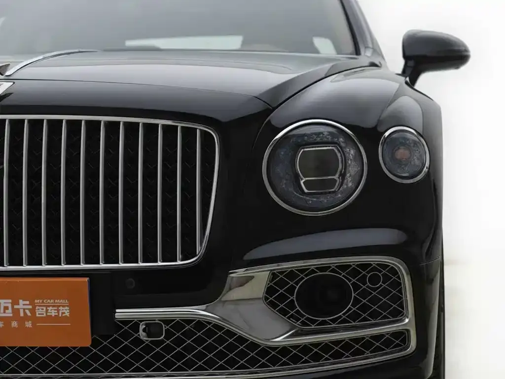 Bentley Flying Spur — фото 2
