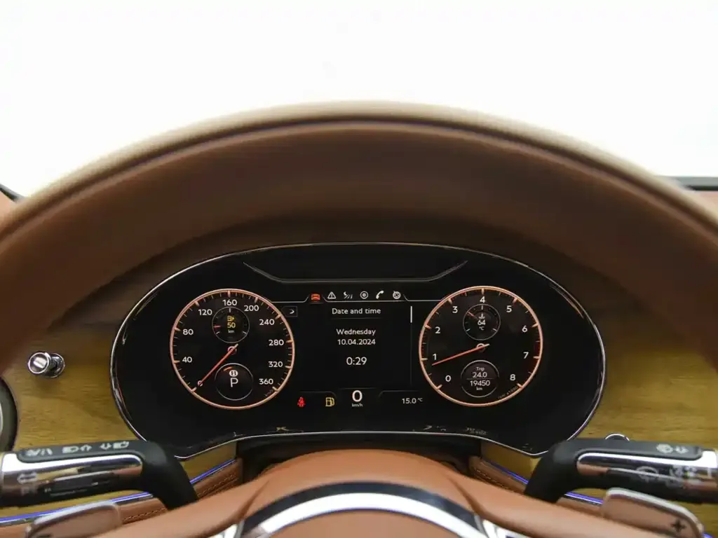 Bentley Flying Spur — фото 6