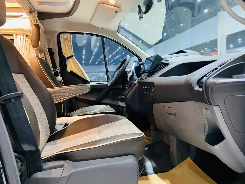 Ford Transit 2021 из CN, фото 8