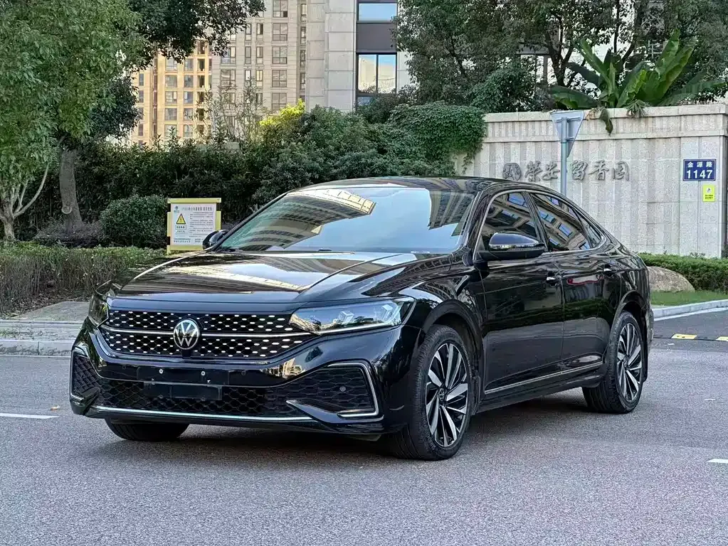 Volkswagen Passat 2022 из CN, фото 1