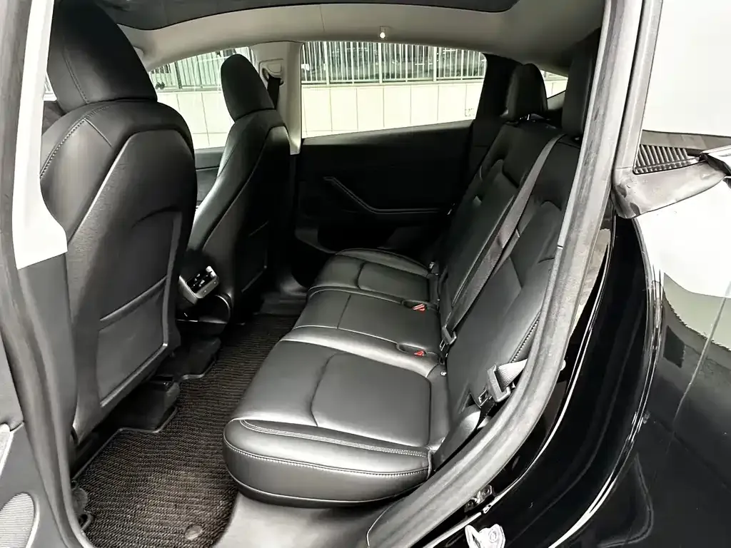 Tesla Model Y 2024 из CN, фото 6