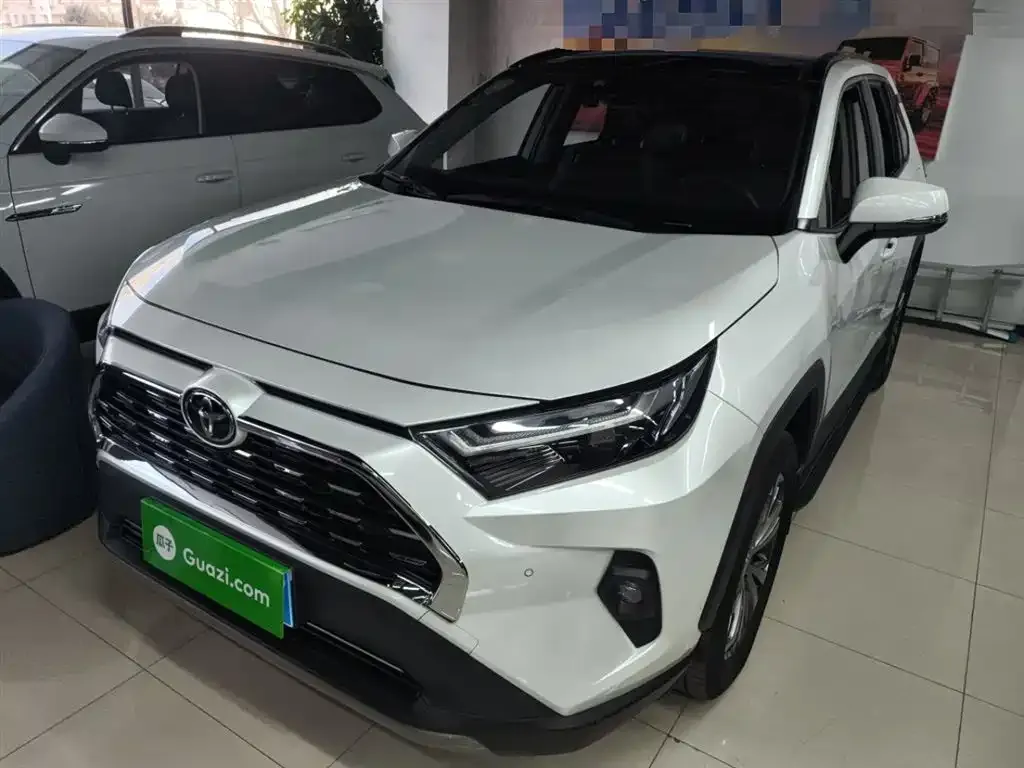 Toyota RAV4 2024 из CN, фото 1