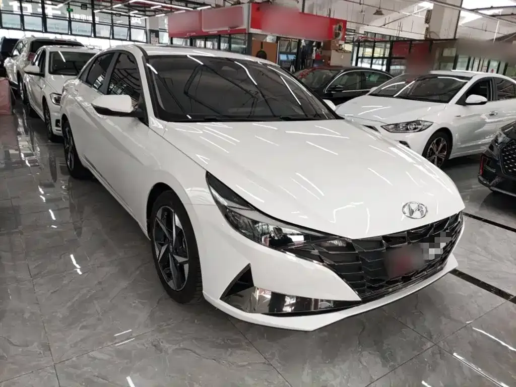 Hyundai Elantra — фото 4