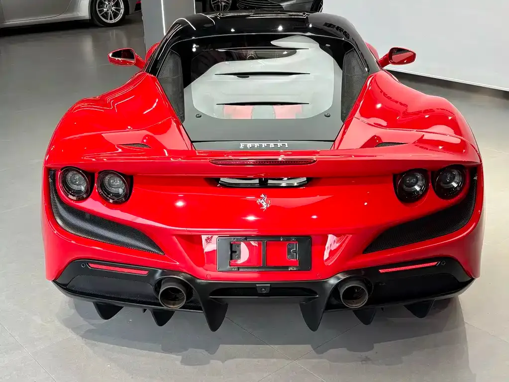 Ferrari F8 — фото 4