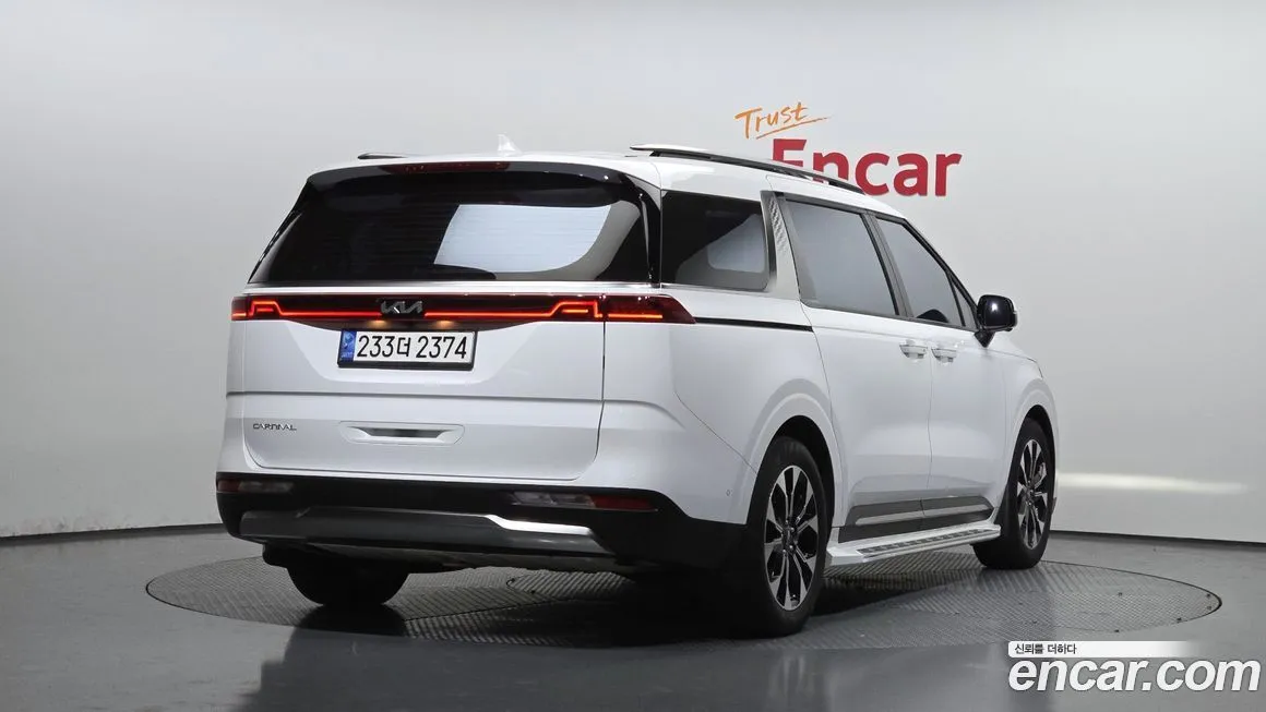 Kia Carnival — фото 2