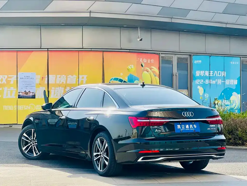 Audi A6L 2023 из CN, фото 4
