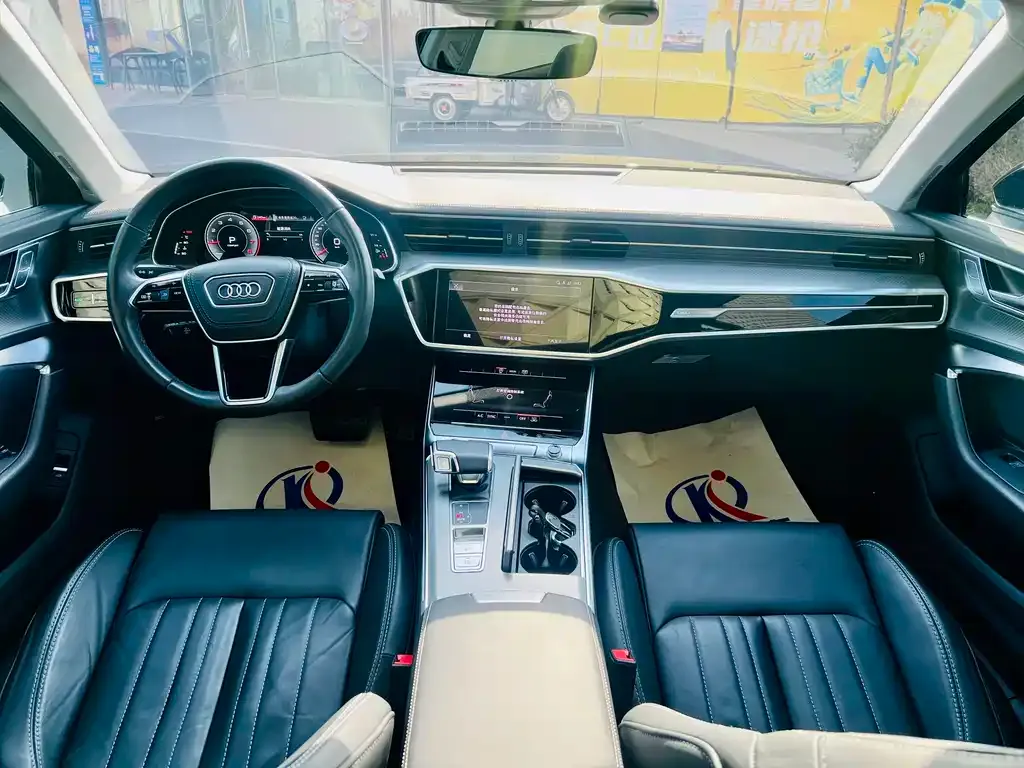 Audi A6L 2023 из CN, фото 8