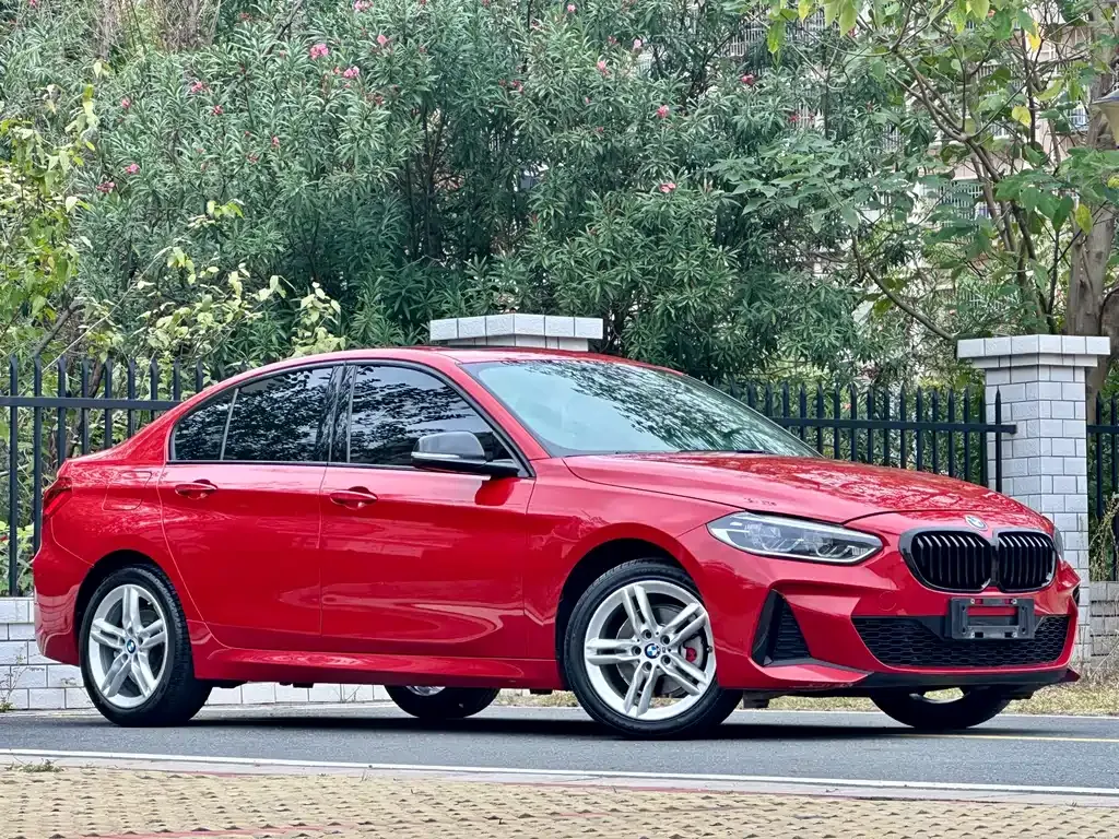 BMW 1 Series 2021 из CN, фото 1