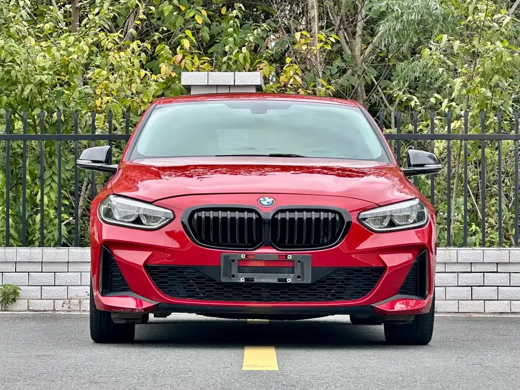 BMW 1 Series 2021 из CN, фото 2
