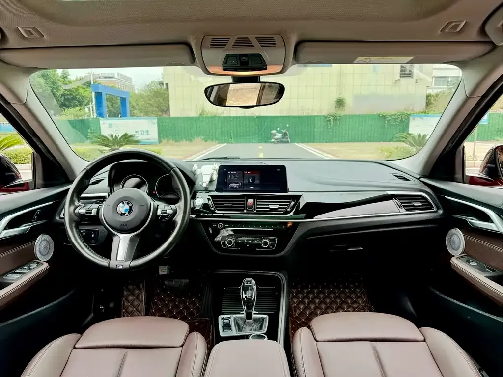 BMW 1 Series 2021 из CN, фото 6