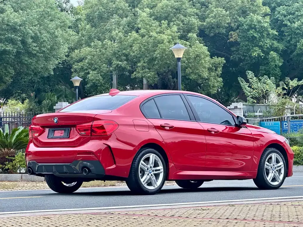 BMW 1 Series 2021 из CN, фото 7