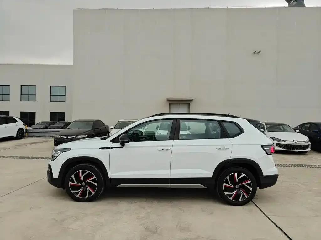 Volkswagen Tharu 2024 из CN, фото 8