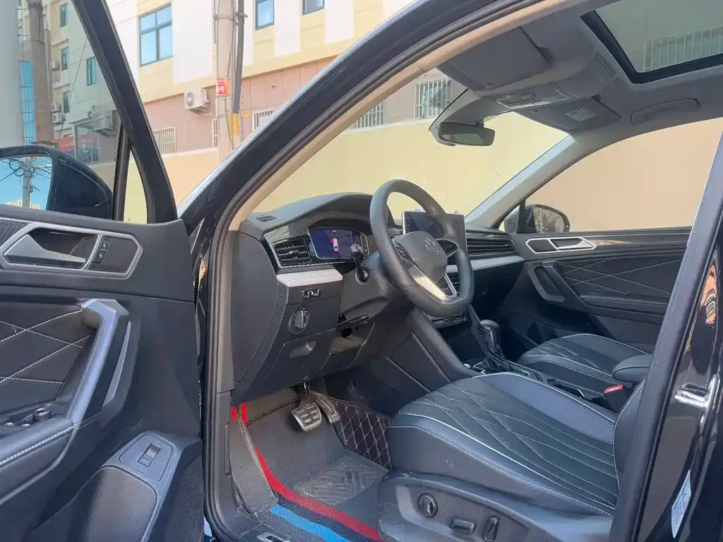 Volkswagen Tiguan L 2023 из CN, фото 4