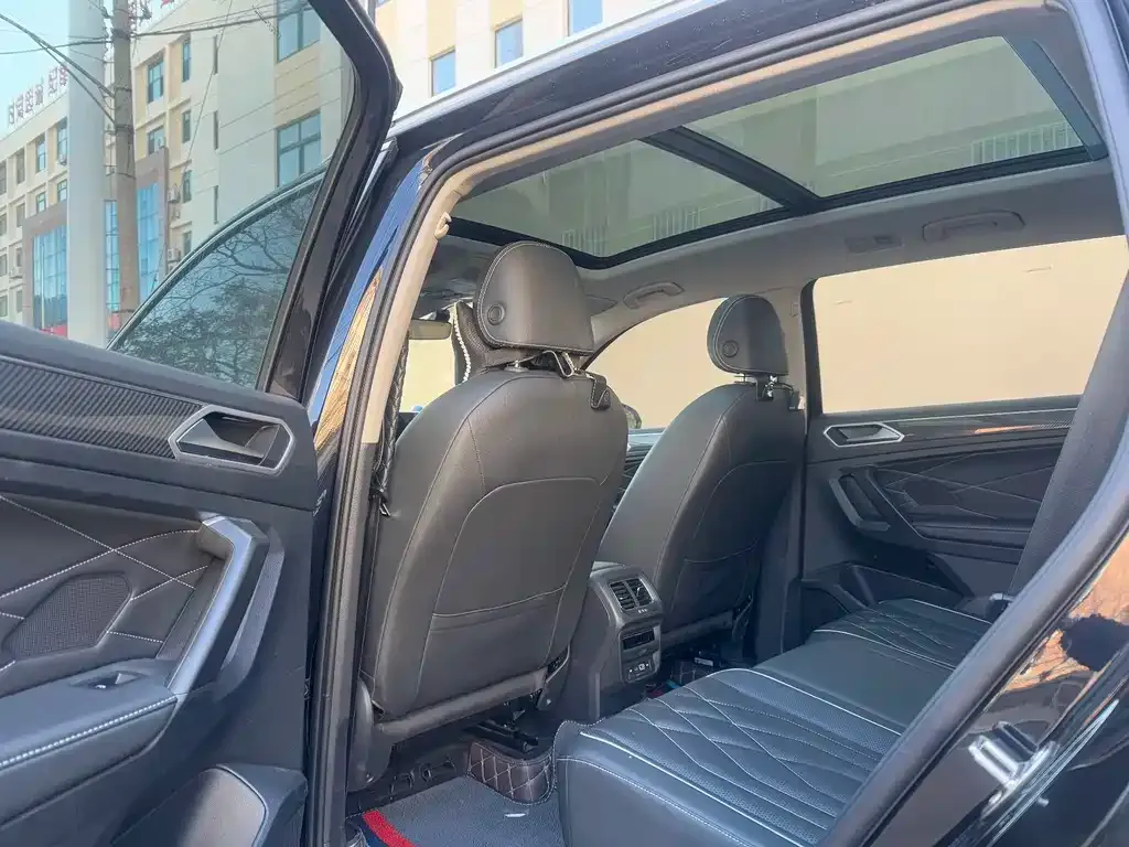 Volkswagen Tiguan L 2023 из CN, фото 6