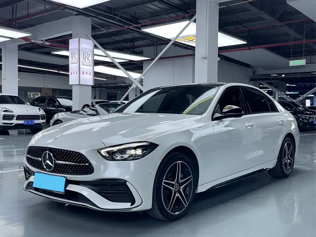 Mercedes-Benz C-Class — фото 1
