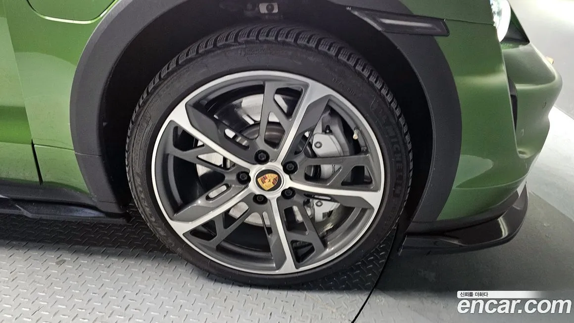 Porsche Taycan 2022 из KR, фото 5