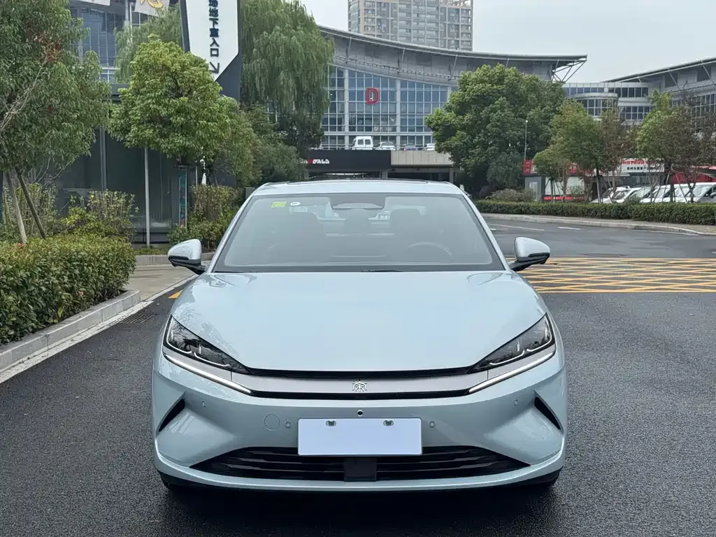 BYD Qin L — фото 2
