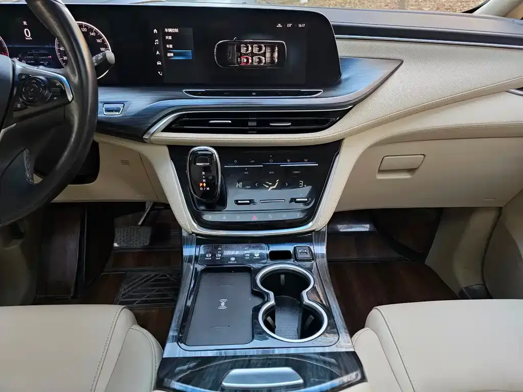 Buick GL8 2022 из CN, фото 10