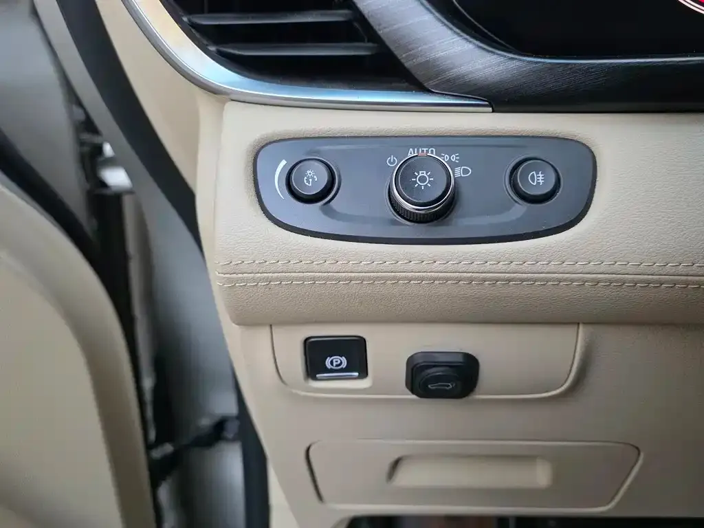 Buick GL8 2022 из CN, фото 8