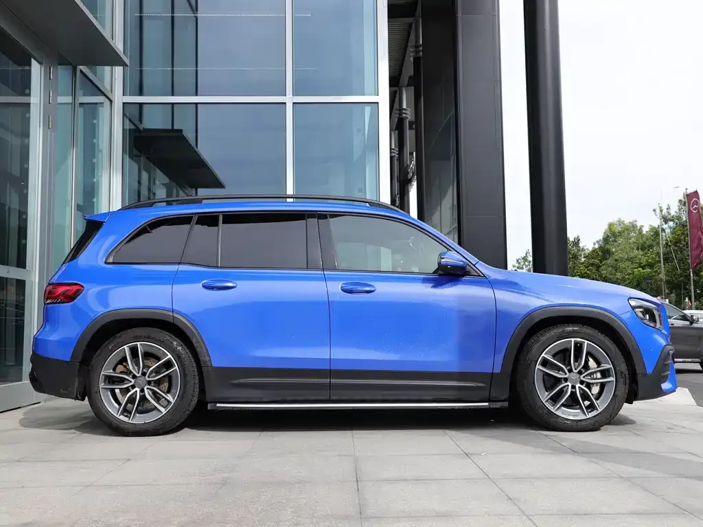 Mercedes-Benz GLB AMG — фото 9