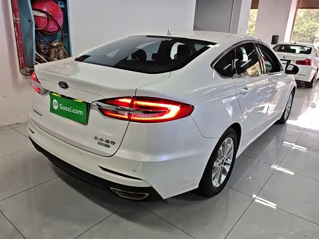 Ford Mondeo 2021 из CN, фото 7