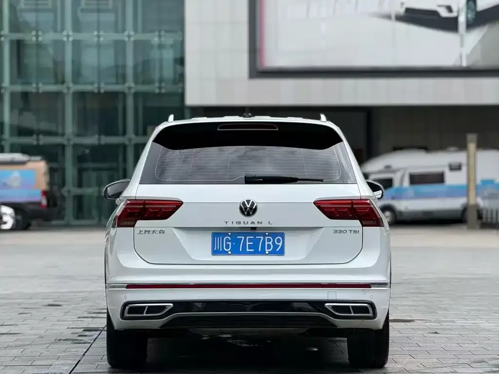 Volkswagen Tiguan L — фото 8