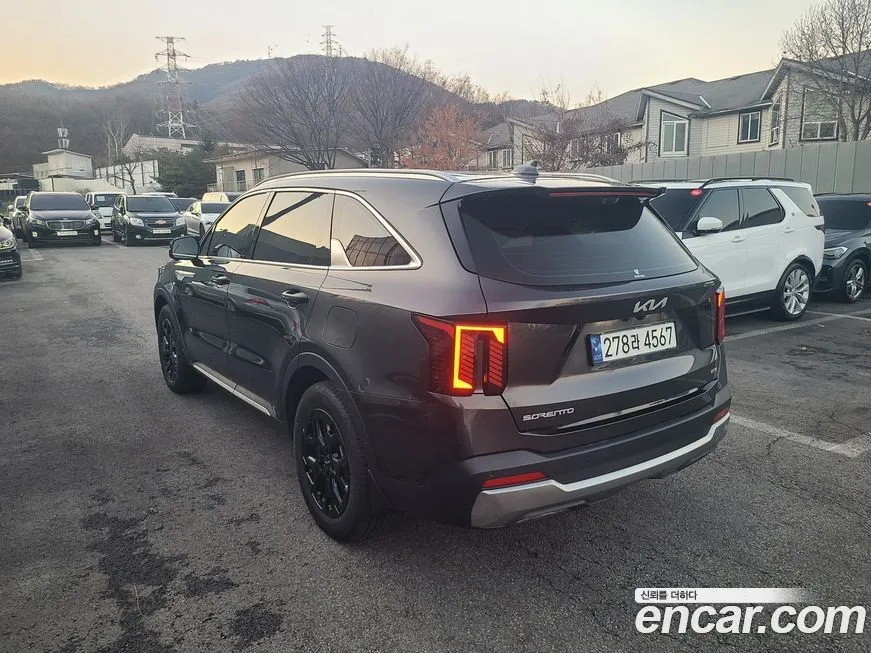 Kia Sorento — фото 5