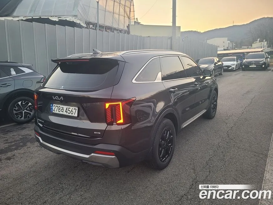 Kia Sorento — фото 6