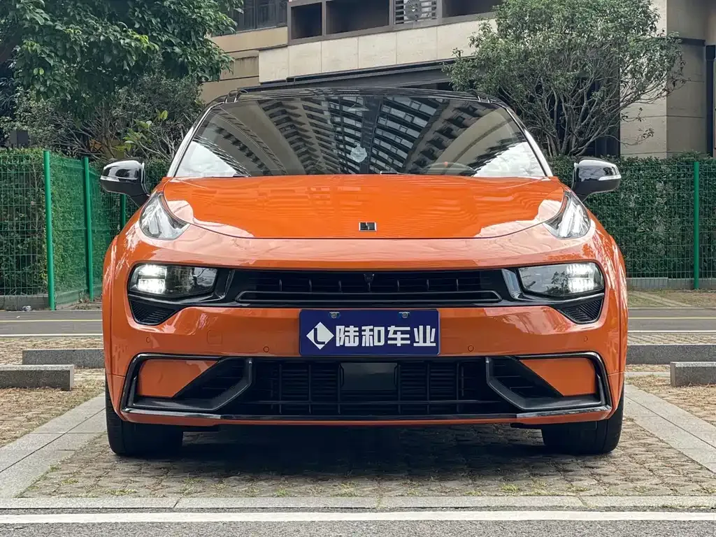 Lynk & Co 02 Hatchback — фото 2
