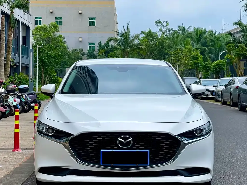 Mazda 3 Axela 2021 из CN, фото 2