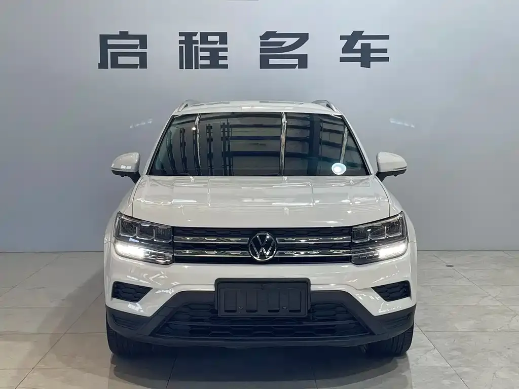 Volkswagen Tharu — фото 2