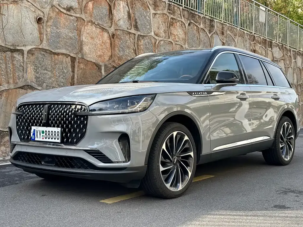 Lincoln Aviator 2024 из CN, фото 1