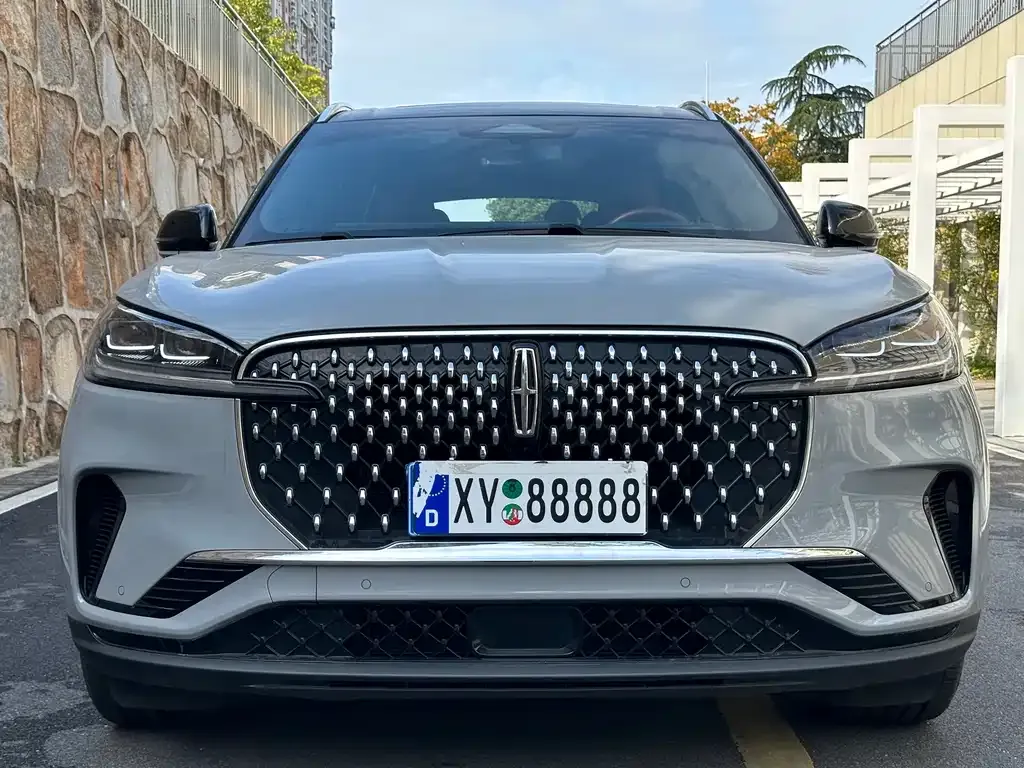 Lincoln Aviator 2024 из CN, фото 2