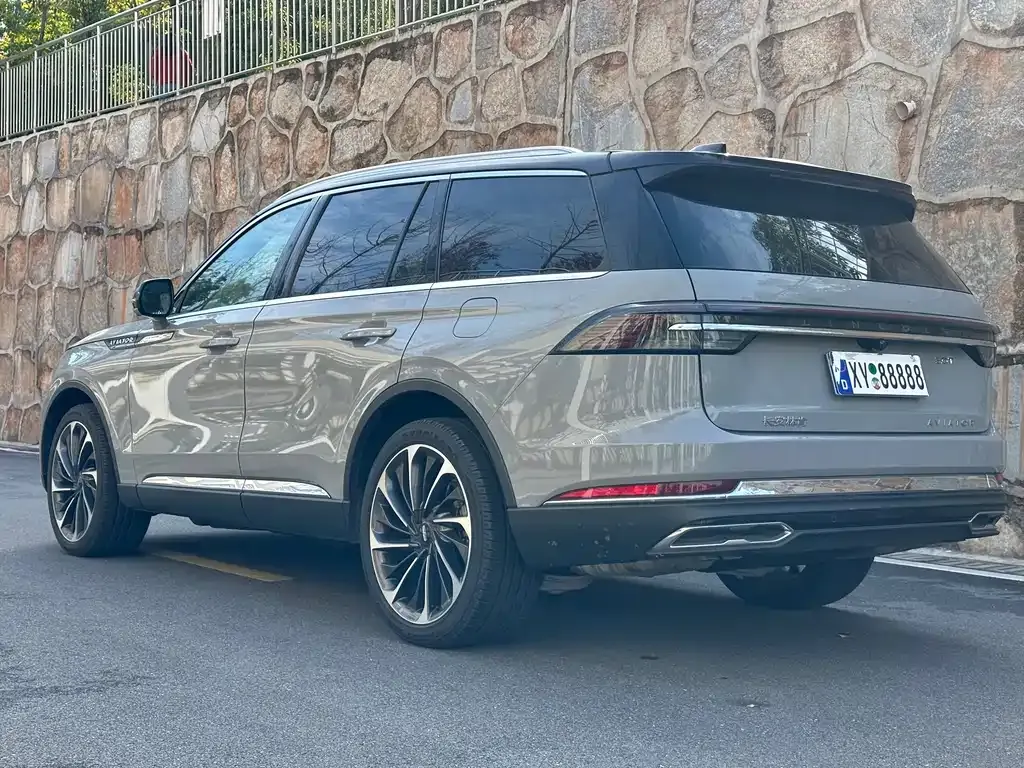 Lincoln Aviator 2024 из CN, фото 5