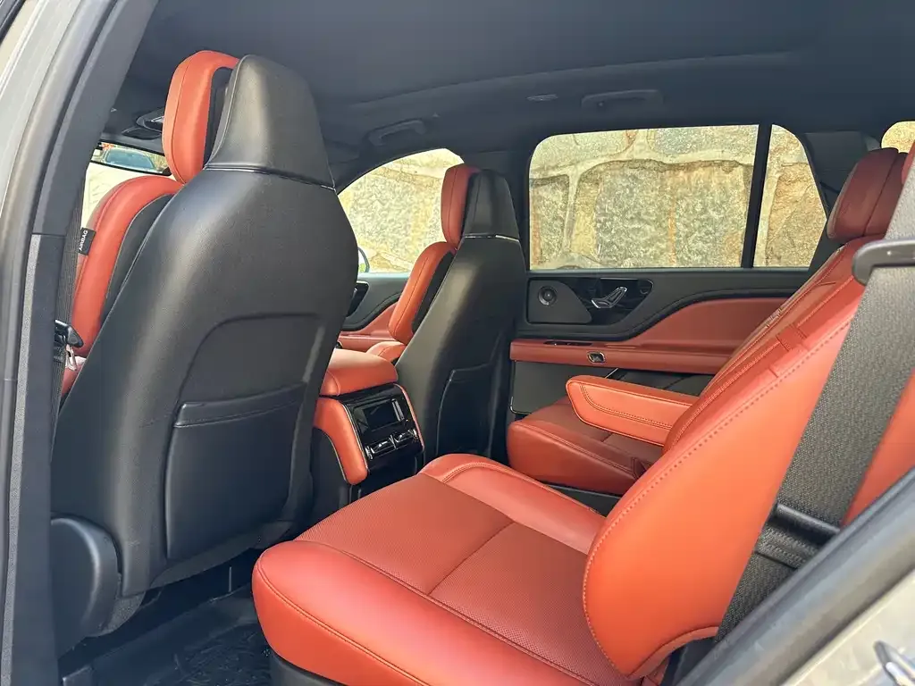 Lincoln Aviator 2024 из CN, фото 8