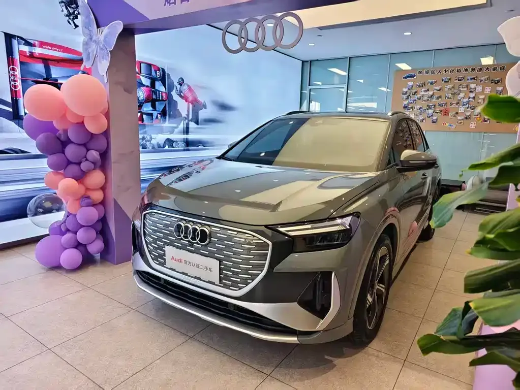 Audi Q4 e-tron — фото 2