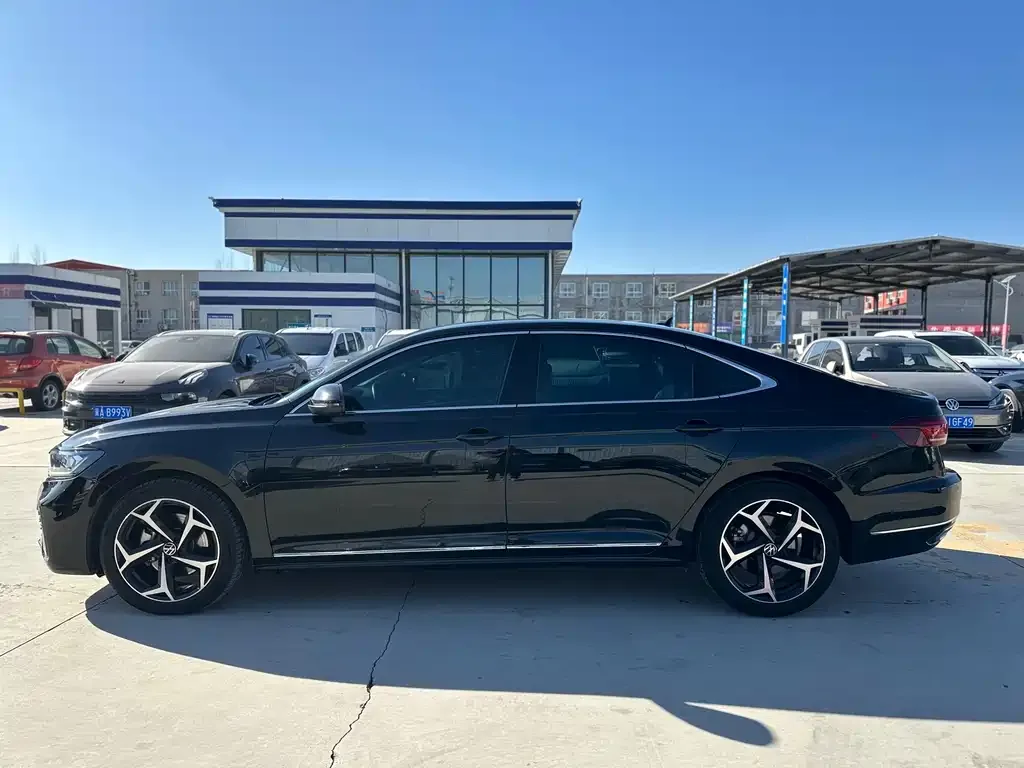 Volkswagen Passat 2024 из CN, фото 5