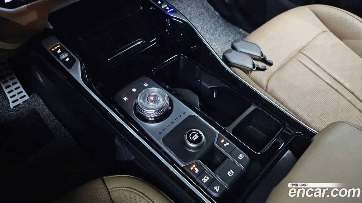 Kia Sorento — фото 9