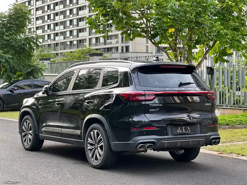Chery Tiggo 8 — фото 7