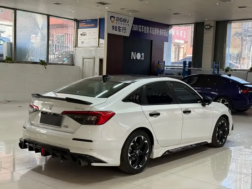 Honda Civic — фото 4
