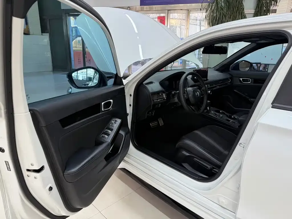 Honda Civic — фото 8