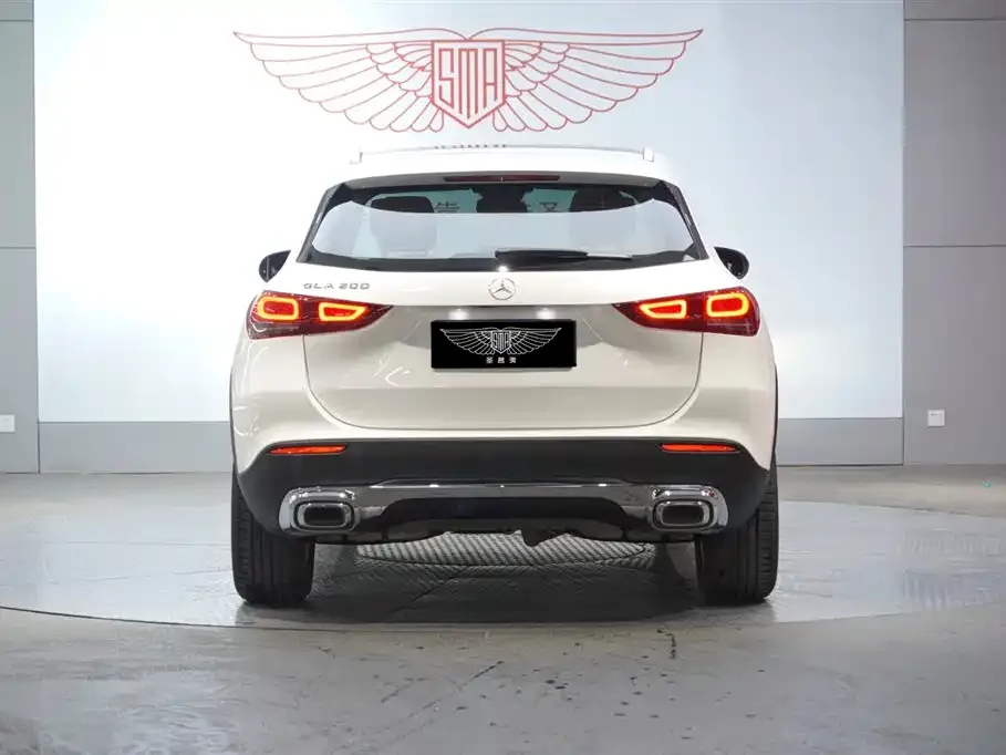 Mercedes-Benz GLA — фото 6