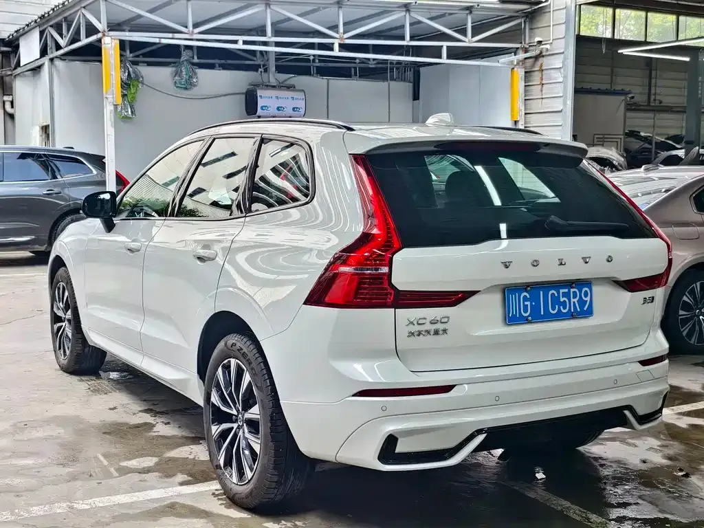 Volvo XC60 2024 из CN, фото 6