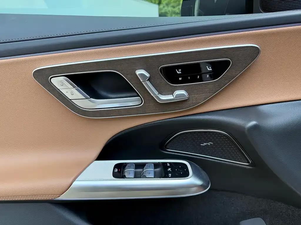 Mercedes-Benz E-Class 2024 из CN, фото 9