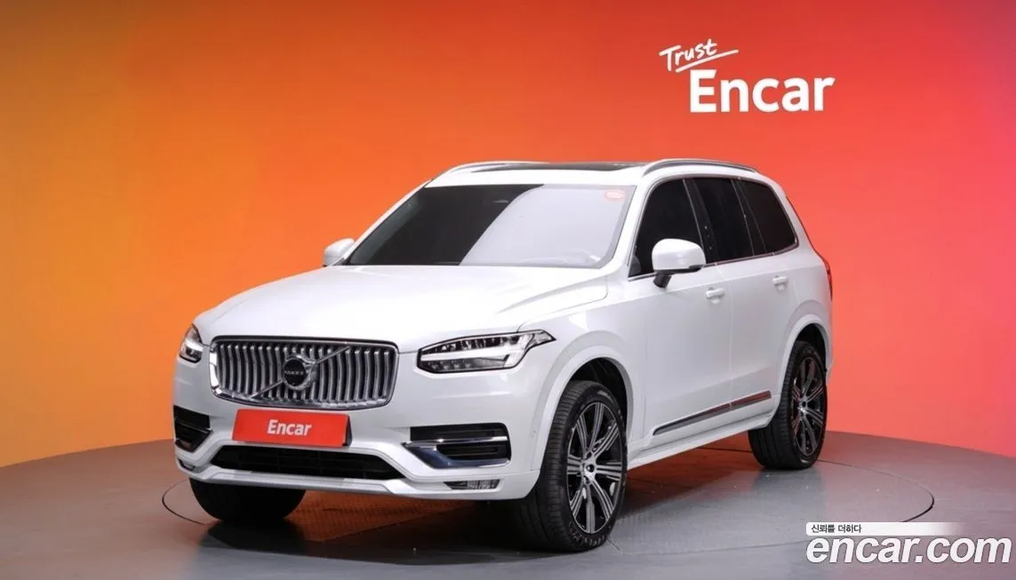 Volvo XC90 — фото 1